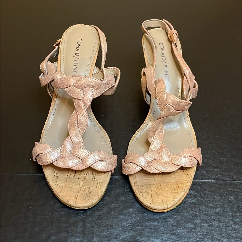 Donald Pliner Women’s Jooli Metallic Wedge Sandals Size 7M Color Rose Gold